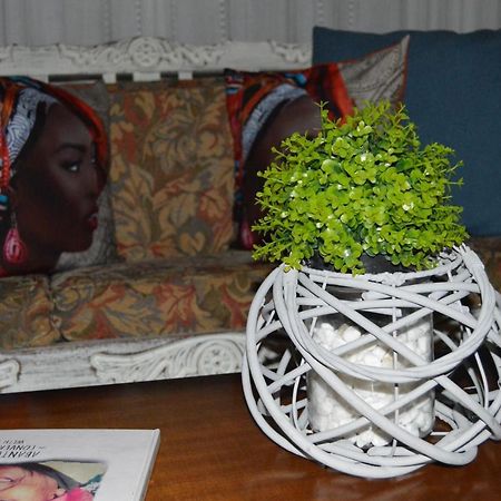 Lu'S Guest House Paarl Exterior foto